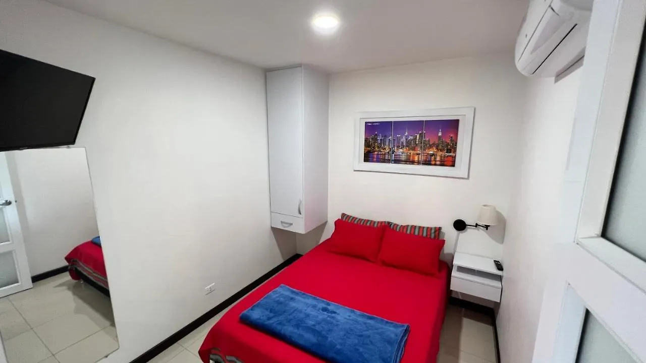 Apartamentos Coloridos: Cómodos Condominios cerca de Panamericanas Cali