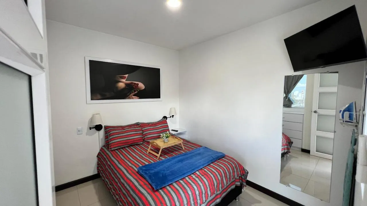 Apartment Apartamentos Coloridos: Cómodos Condominios cerca de Panamericanas Cali