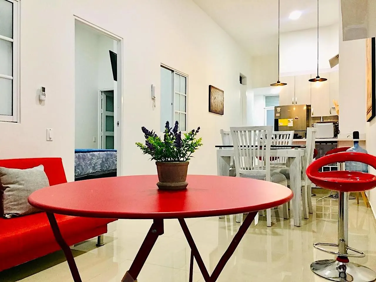 Apartamentos Coloridos: Cómodos Condominios cerca de Panamericanas Cali 0*,  Colombia