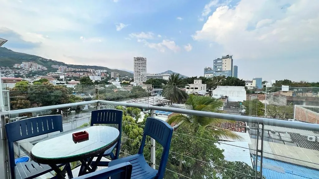 Apartamentos Coloridos: Cómodos Condominios cerca de Panamericanas Cali 0*,